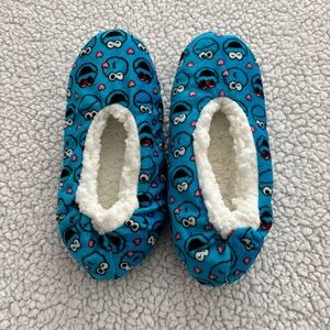 Cookie Monster Kids Sherpa Slippers. No Size Shown (10.5 Inches). Unisex